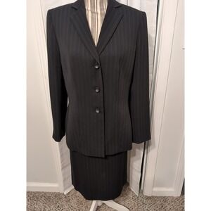 Vtg. Kasper Women's 2-Piece Black Pinstripe Skirt Suit Sz 8 Office Preppy Classi